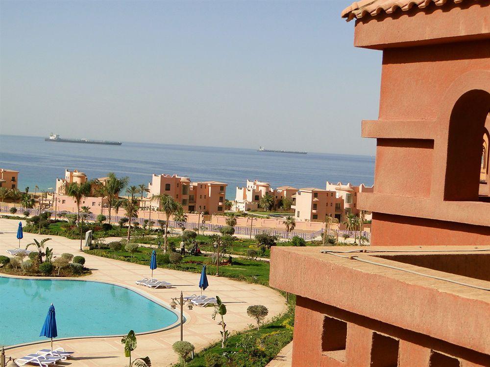 Porto Sokhna Pyramids Apartments Powered By Amer-Group Family Only Ain Sukhna Eksteriør billede